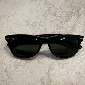 Ray-Ban Classic Black Sunglasses